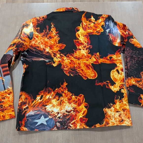 Mens Sky High Farm Workwear "World is Burning" Button Up Shirt Small - Picture 4 of 6